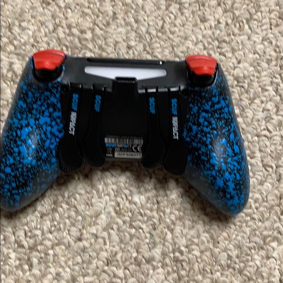 PS4 scuff controller - Picture 3 of 4